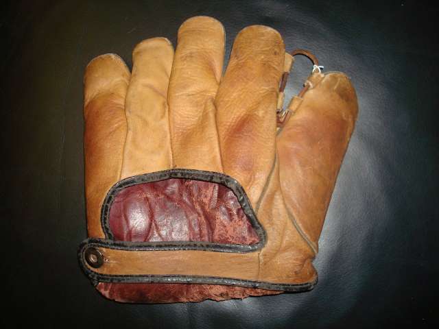 Eddie Collins McClurg 3996 Back